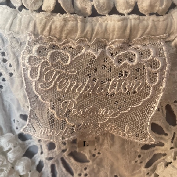 Temptation Positano blouse. Says large but best for size small. - Picture 2 of 2